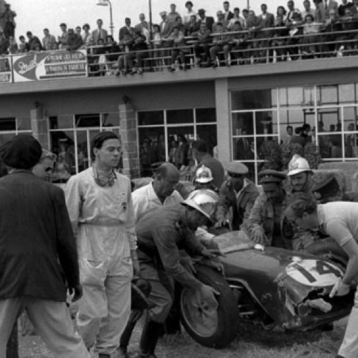 Jim a tapé sur le circuit de Boavista au Portugal, la voiture sera réparé et il connaitra son premier podium !
© Bernard Cahier Archives
Jim a tapé sur le circuit de Boavista au Portugal, la voiture sera réparé et il connaitra son premier podium !
© Bernard Cahier Archives